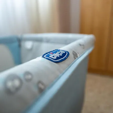 Coastal Charm Spacious 3-bedroom Retreat Steps From The *