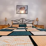 Spacious 3Br Family Apartment I Cot I Walk To Beach 圣保罗湾城