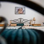 Spacious 3Br Family Apartment I Cot I Walk To Beach 公寓