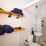Spacious 3Br Family Apartment I Cot I Walk To Beach *