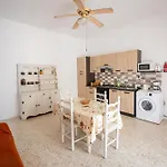 公寓 Spacious 3Br Family Apartment I Cot I Walk To Beach