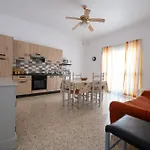 公寓 Spacious 3Br Family Apartment I Cot I Walk To Beach