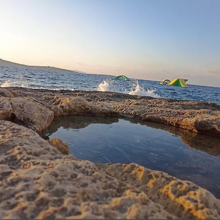 Appartamento Coastal Charm Spacious 3-bedroom Retreat Steps From The *