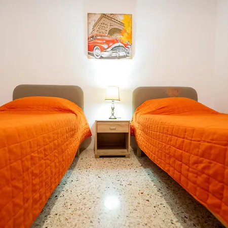 Coastal Charm Spacious 3-bedroom Retreat Steps From The 公寓 圣保罗湾城
