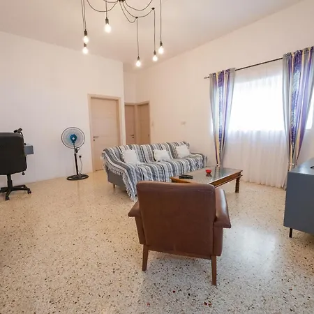 Appartamento Coastal Charm Spacious 3-bedroom Retreat Steps From The St. Paul's Bay