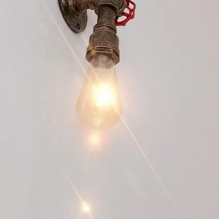 Coastal Charm Spacious 3-bedroom Retreat Steps From The