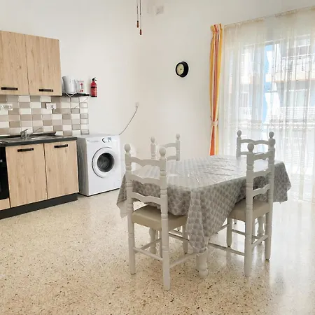 Bugibba Spacious 3br Family I Cot I Walk To San Pawl il-Baħar