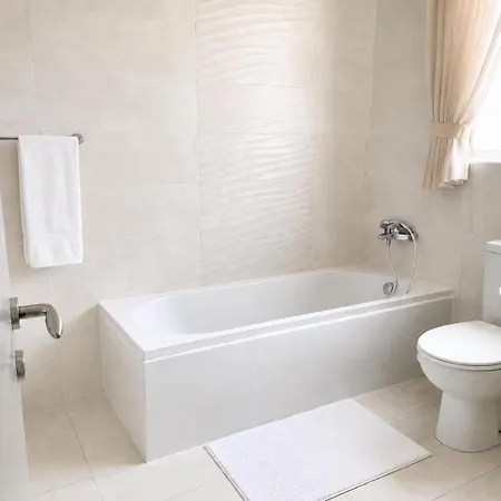 Bugibba Spacious 3br Family I Cot I Walk To דירה *