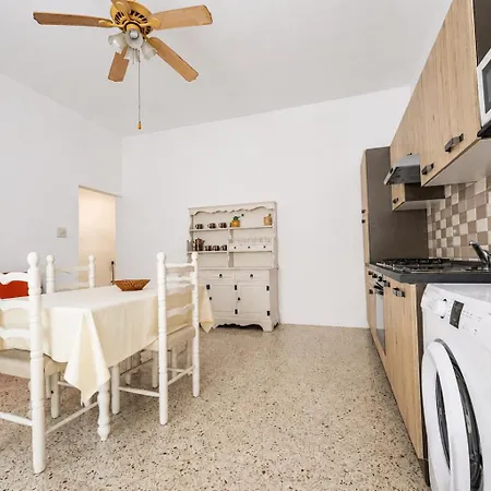 Lejlighed Bugibba Spacious 3br Family I Cot I Walk To