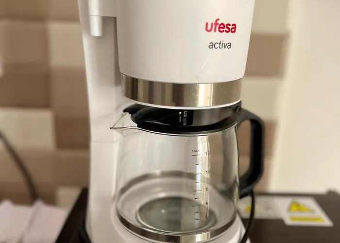 Coastal Charm Spacious 3-bedroom Retreat Steps From The شقة *