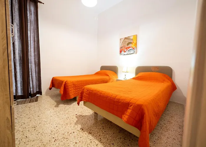 شقة Coastal Charm Spacious 3-bedroom Retreat Steps From The