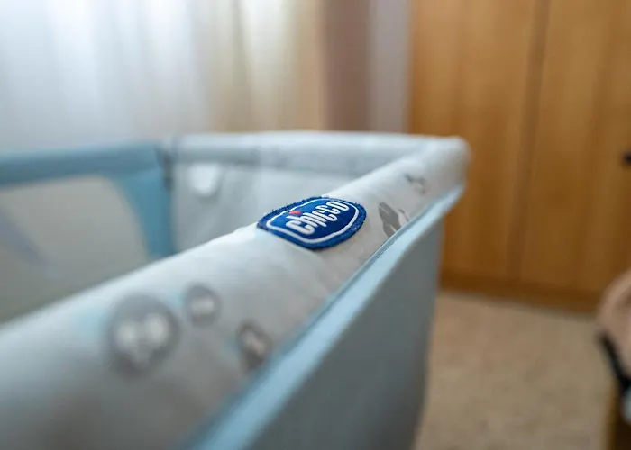 Coastal Charm Spacious 3-bedroom Retreat Steps From The *