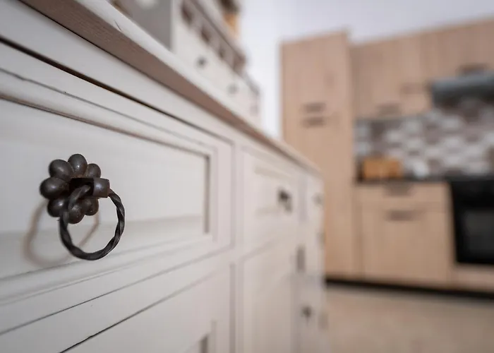 Coastal Charm Spacious 3-bedroom Retreat Steps From The خليج سانت بول