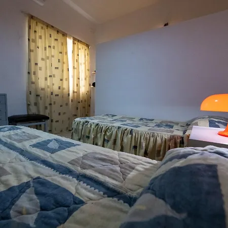 Apartment Coastal Charm Spacious 3-bedroom Retreat Steps From The St. Paul's Bay