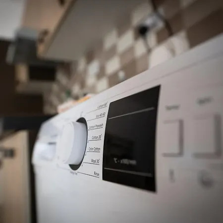 Coastal Charm Spacious 3-bedroom Retreat Steps From The